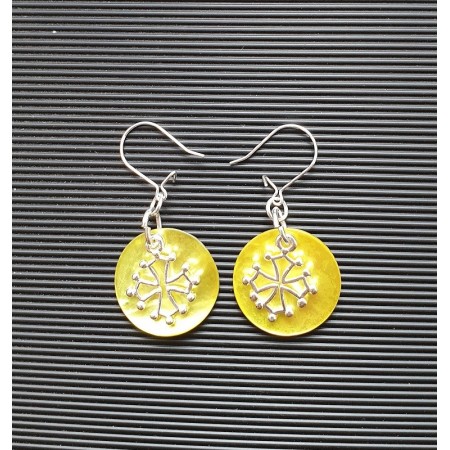 boucles d'oreilles nacre et croix occitane