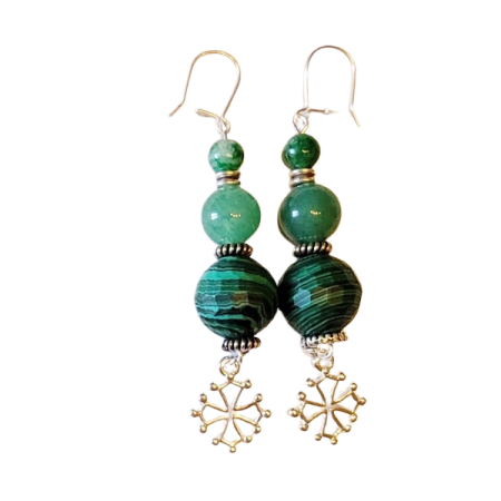 Boucles d'oreilles croix occitane perles ronde malachite